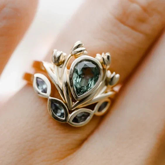 Vintage Green Exotic Crystal Ring-EllyBoutique