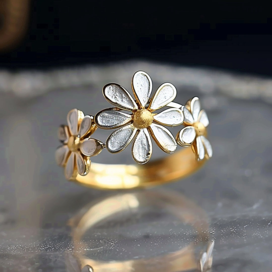 Daisy Gold Ring-EllyBoutique