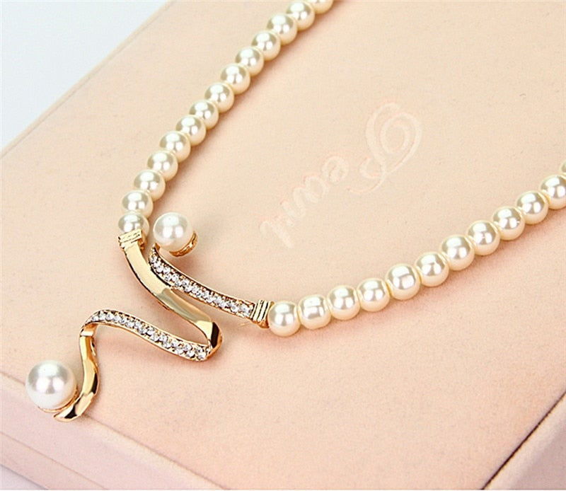 Natural Pearl Necklace + Earrings Set-EllyBoutique