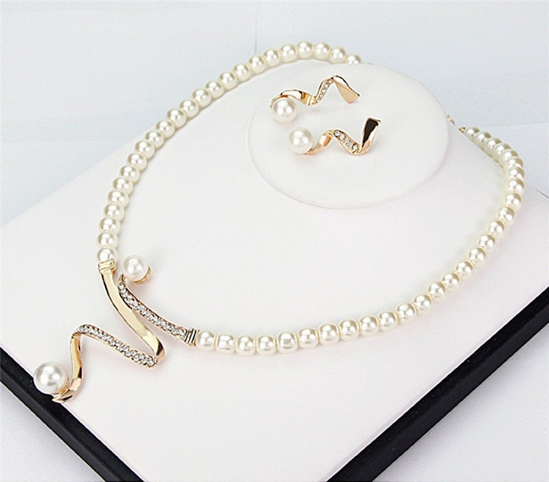 Natural Pearl Necklace + Earrings Set-EllyBoutique