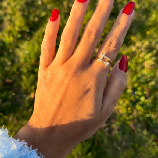 Gold Sparkling Heart Cross Resizable Ring-EllyBoutique