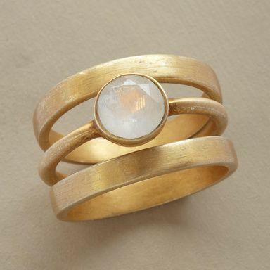 Vintage Gold & Inlaid Moonstone Ring-EllyBoutique