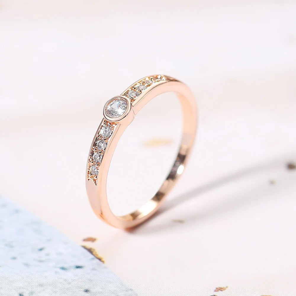 Rose Gold Center Round Stone & Paved Sparkling Ring-EllyBoutique