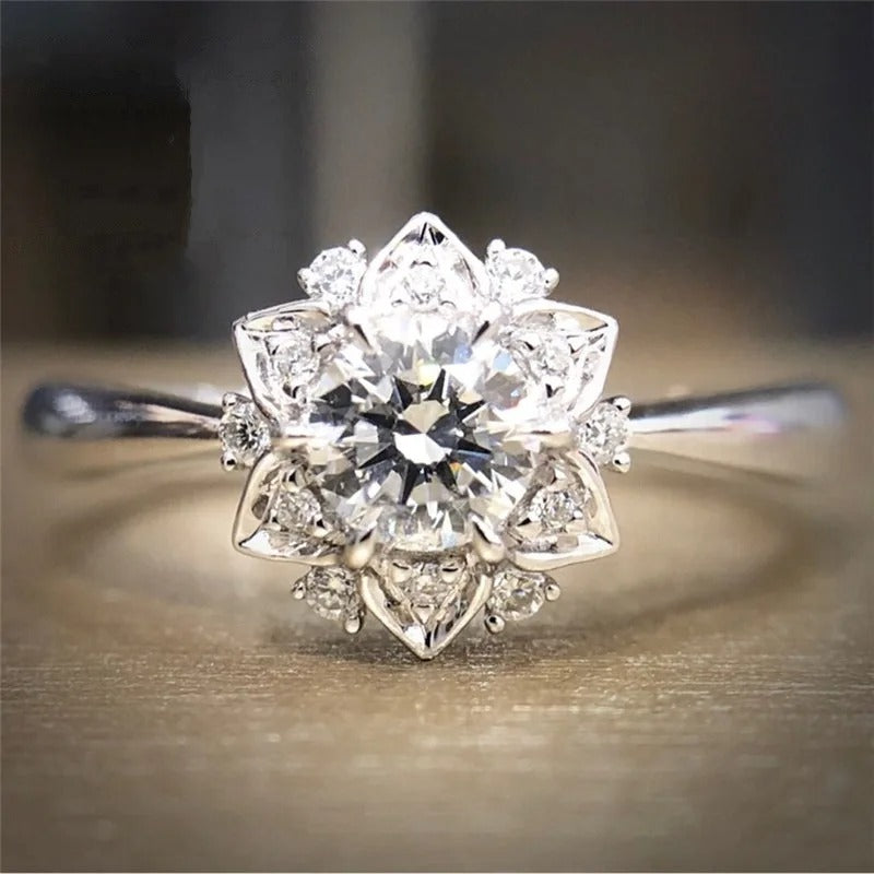 Vintage Silver Floral Cluster Ring-EllyBoutique