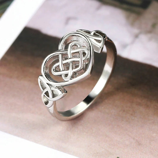 Classic Silver Heart-Shaped Celtic Knot Ring-EllyBoutique