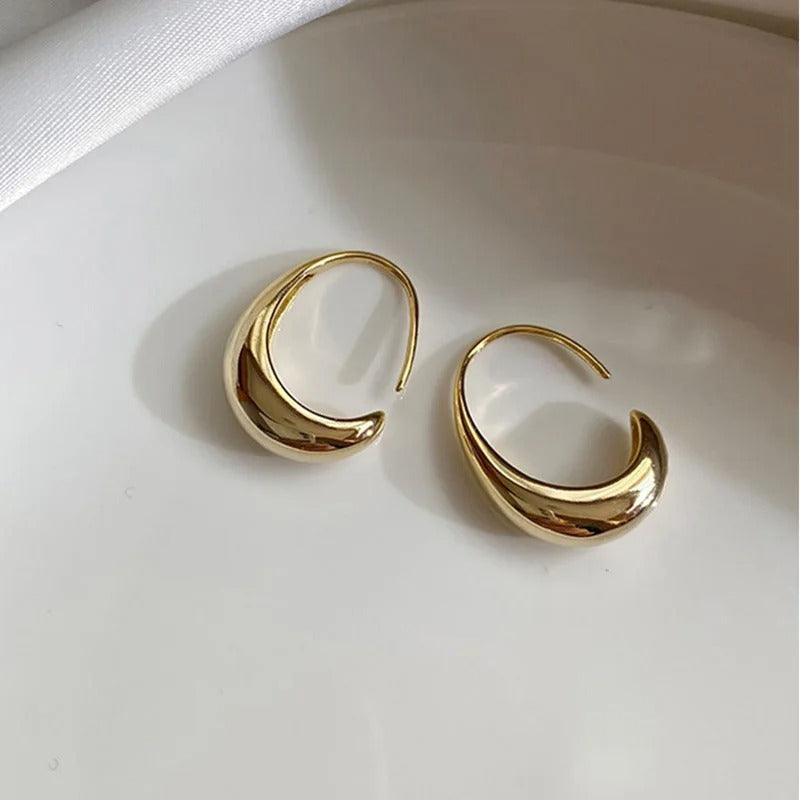 Vintage Gold & Shiny Crescent Moon Shape Earrings-EllyBoutique