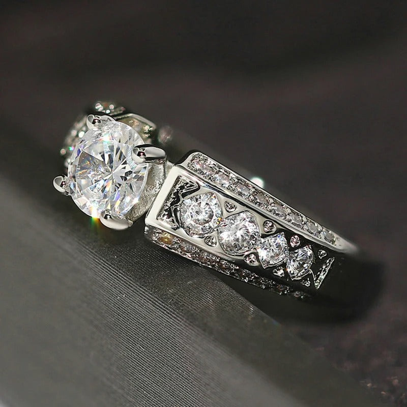 Vintage Silver & Crystal Round Gem Ring-EllyBoutique