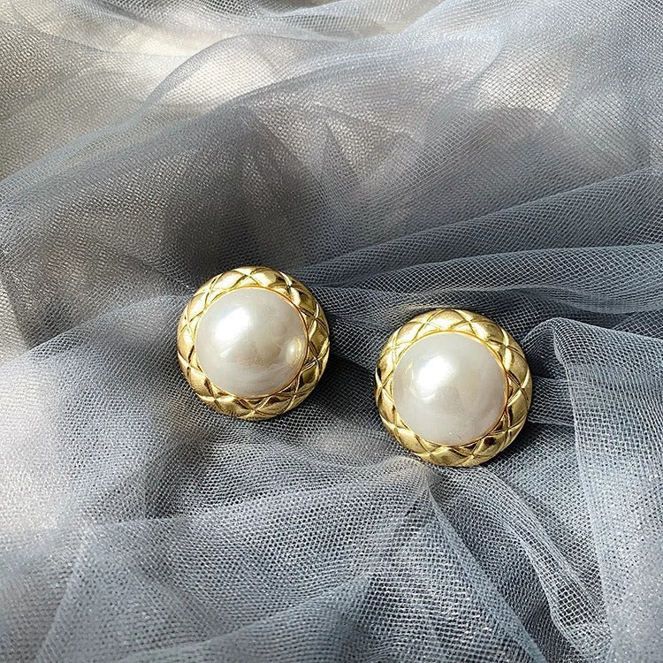Vintage Gold Large Pearl Center Earrings-EllyBoutique