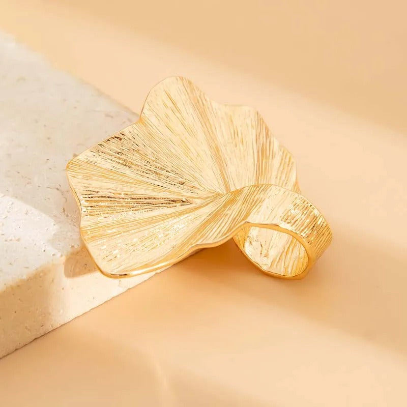 Vintage Gold Leaf Curved Texture Ring-EllyBoutique
