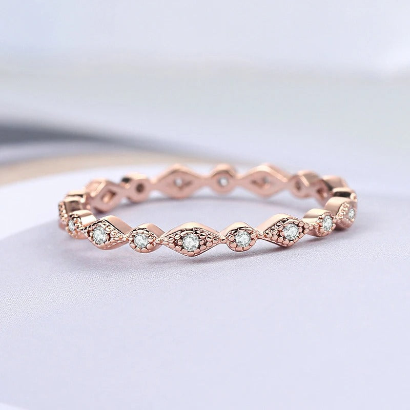 Vintage Rose Gold Diamond Stone & Wavy Design Ring-EllyBoutique