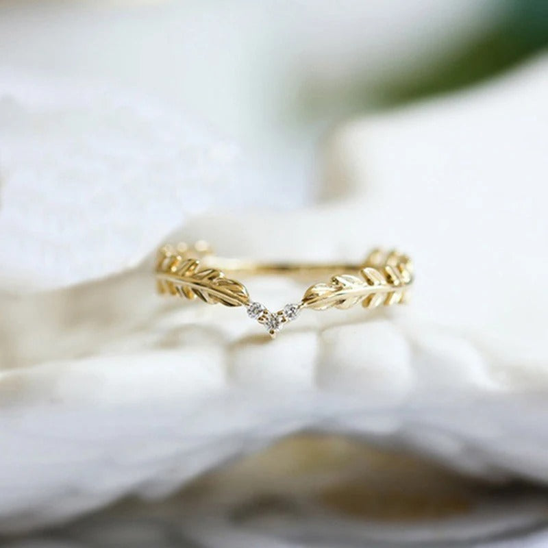 Vintage Gold V-Shaped Leaf Design & Crystal Ring-EllyBoutique