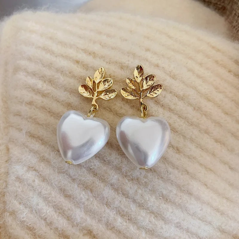 Vintage Gold Leaf Heart Earrings-EllyBoutique