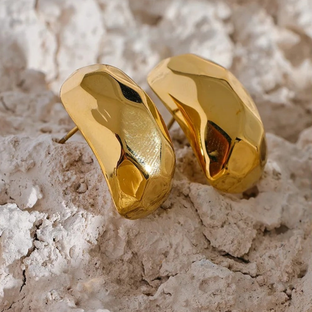 Vintage Gold Sculpted Stud Earrings-EllyBoutique