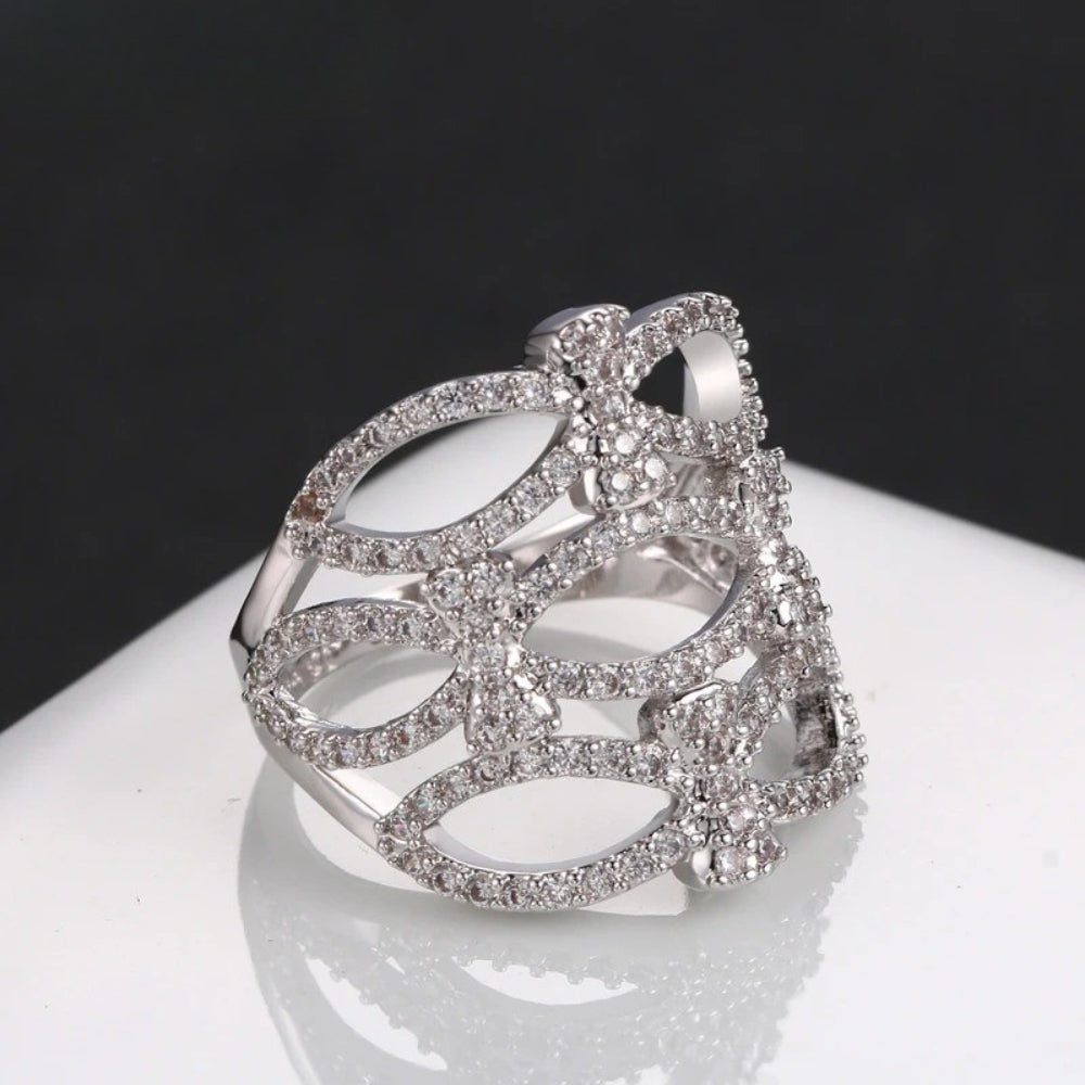Classic Silver Floral Halo Vintage Ring-EllyBoutique